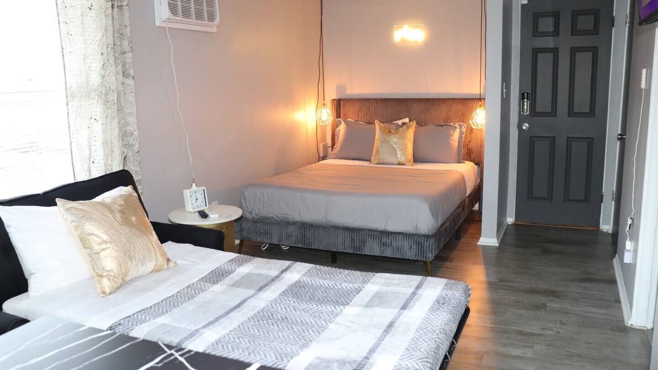 Photo of Bedroom in Oswego