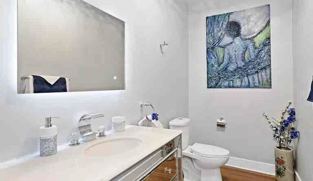 Photo of Bathroom in Washington Park