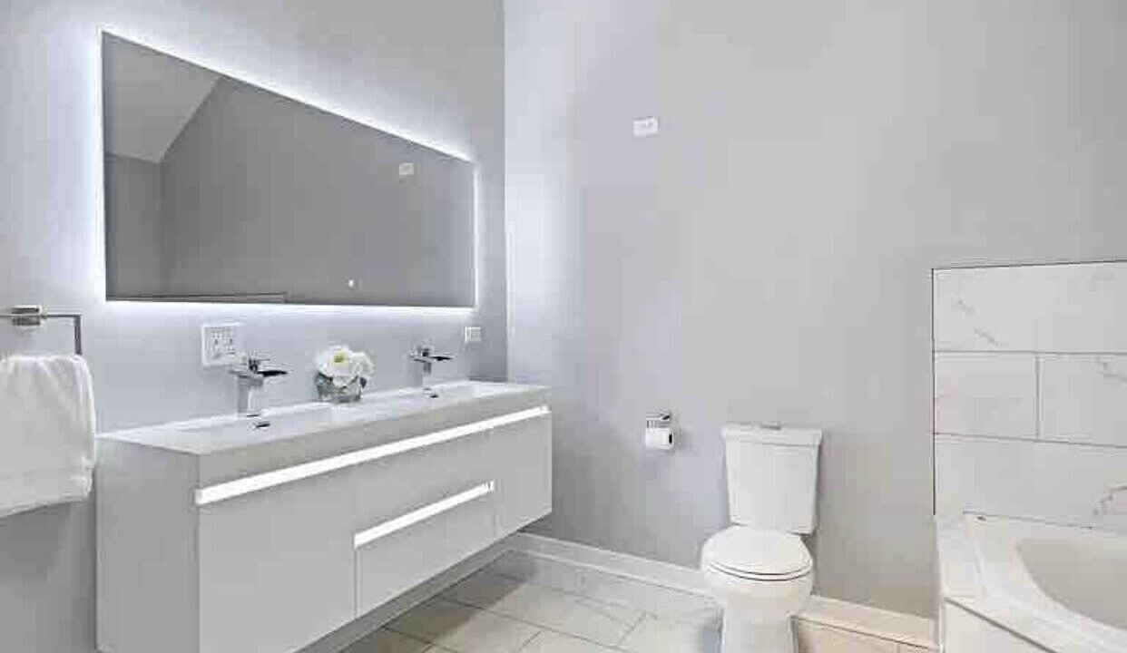 Photo of Bathroom in Washington Park