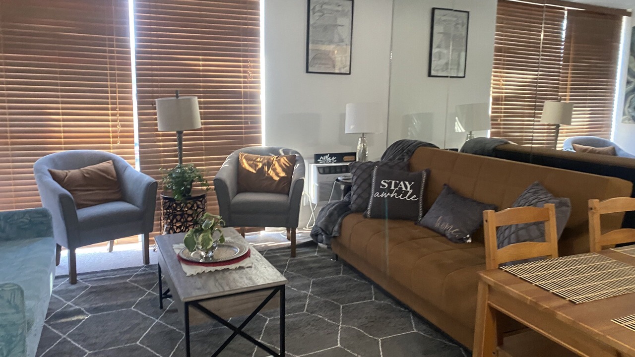 Photo of Livingroom in Rosemont