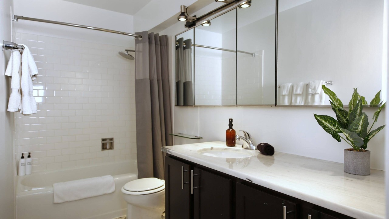 Photo of Bathroom in Streeterville
