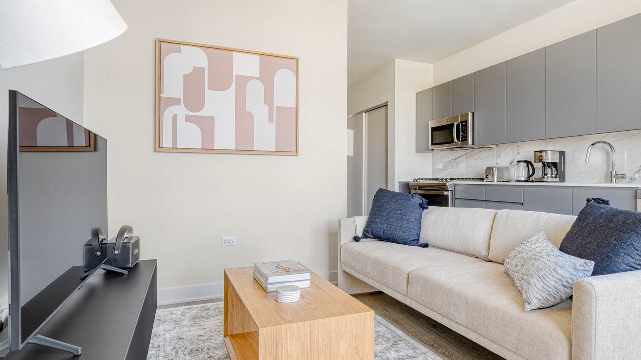 Photo of Livingroom in River West