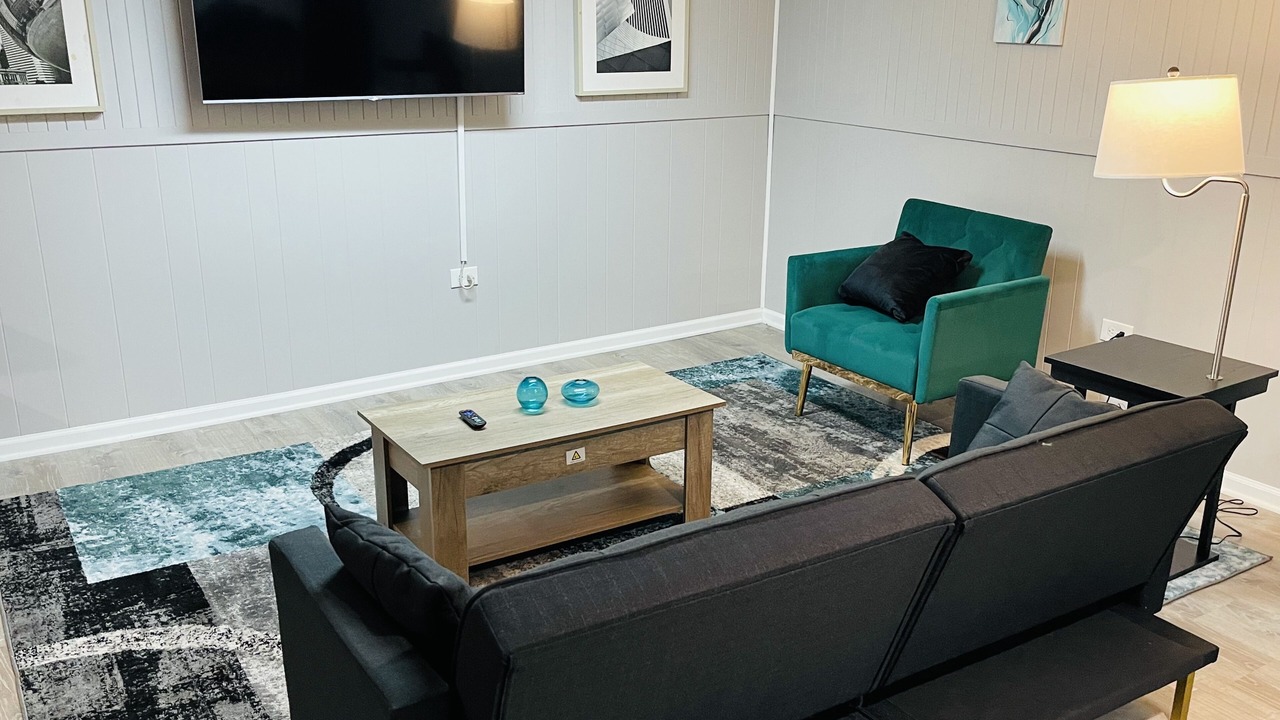 Photo of Livingroom in Glenview