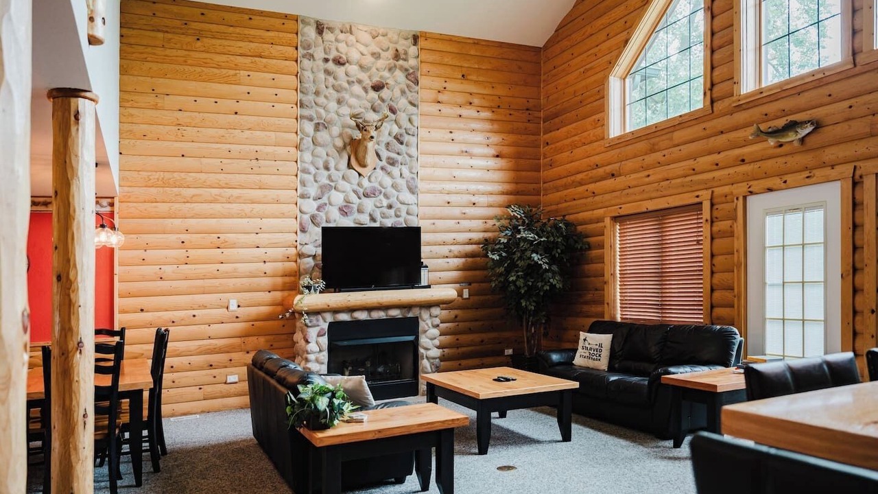 Photo of Livingroom in Oglesby