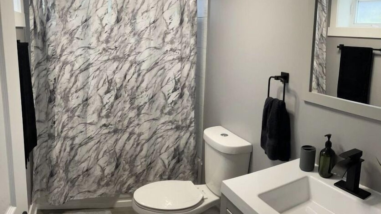 Photo of Bathroom in Des Plaines