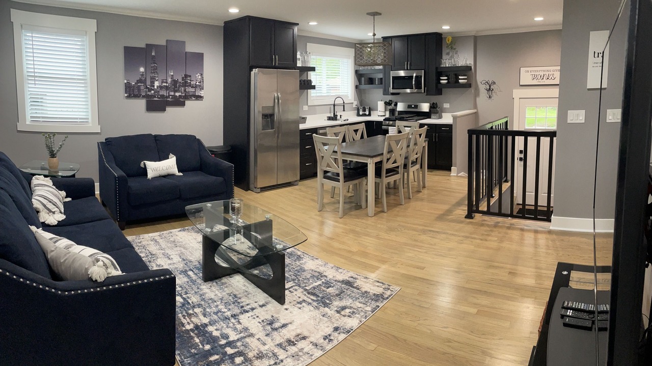 Photo of Livingroom in Des Plaines