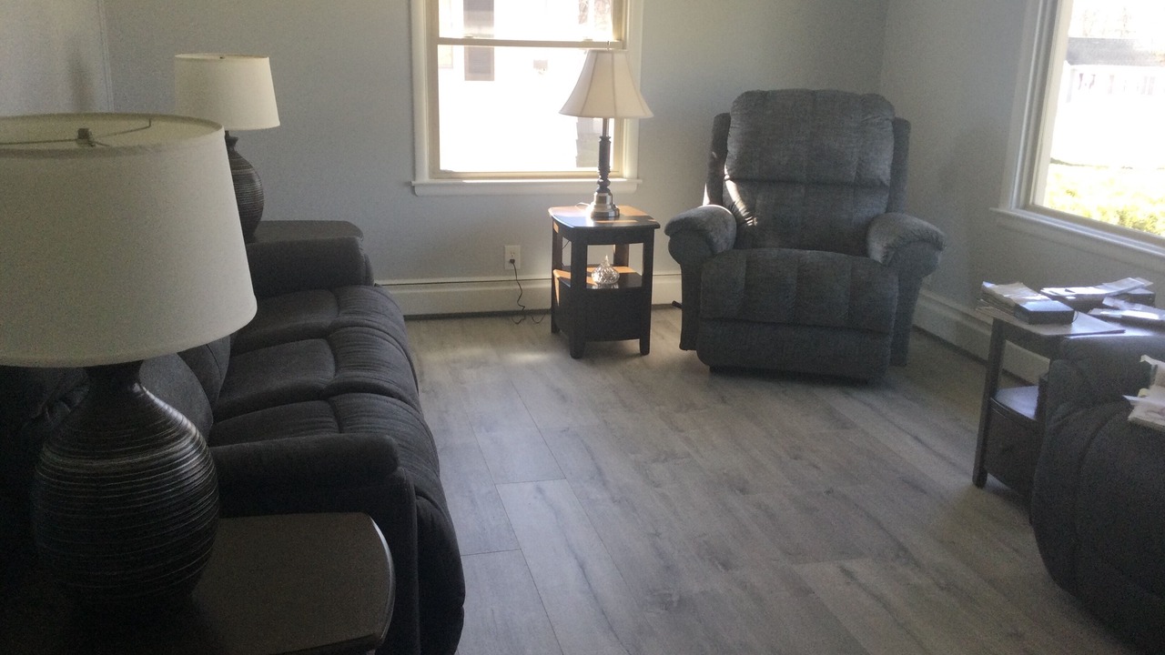 Photo of Livingroom in Streator