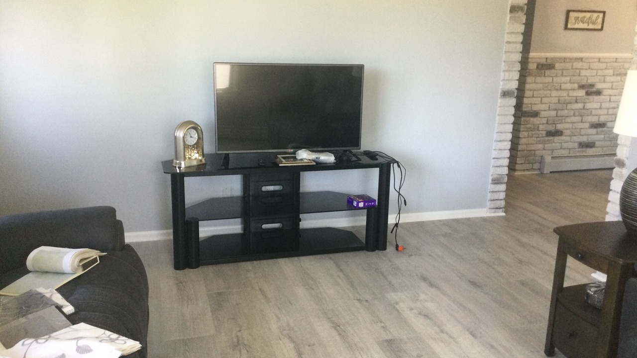 Photo of Livingroom in Streator
