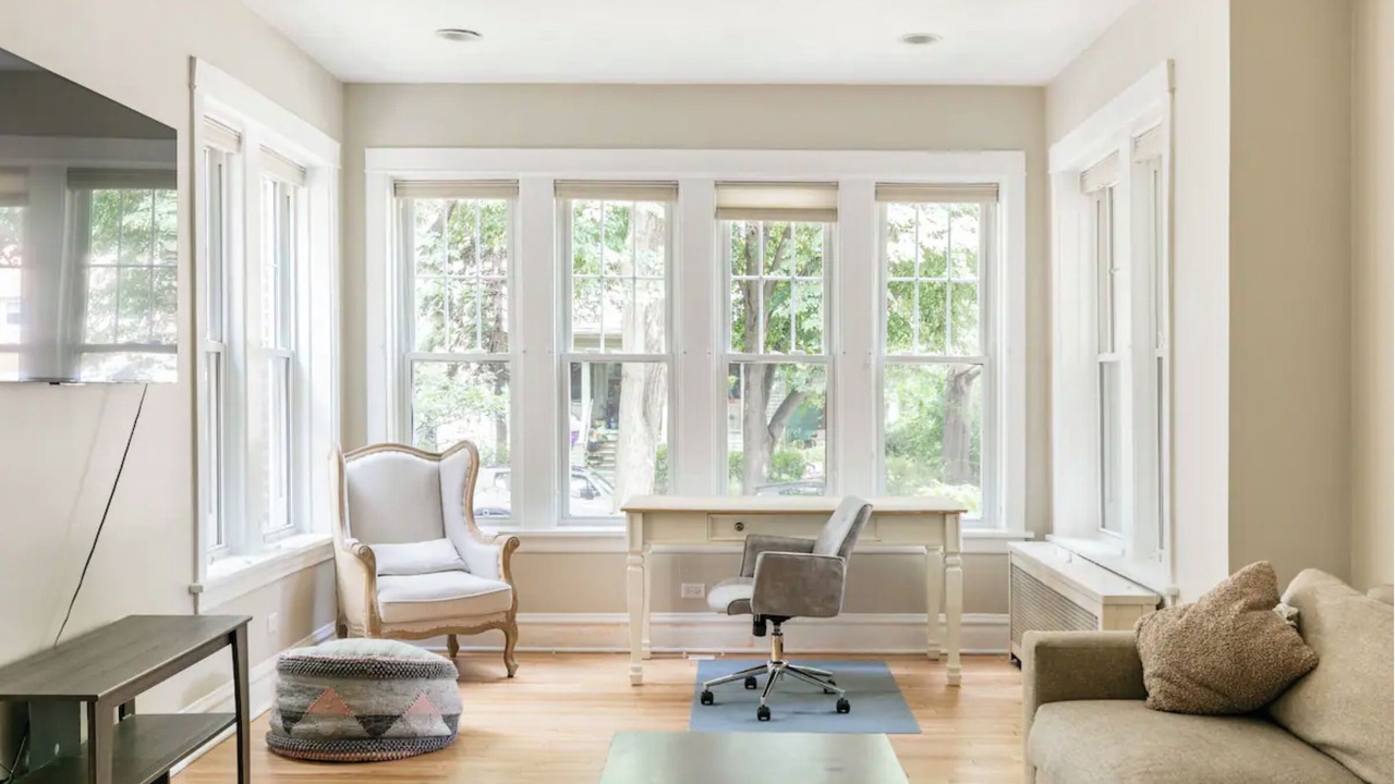 Photo of Livingroom in South Evanston