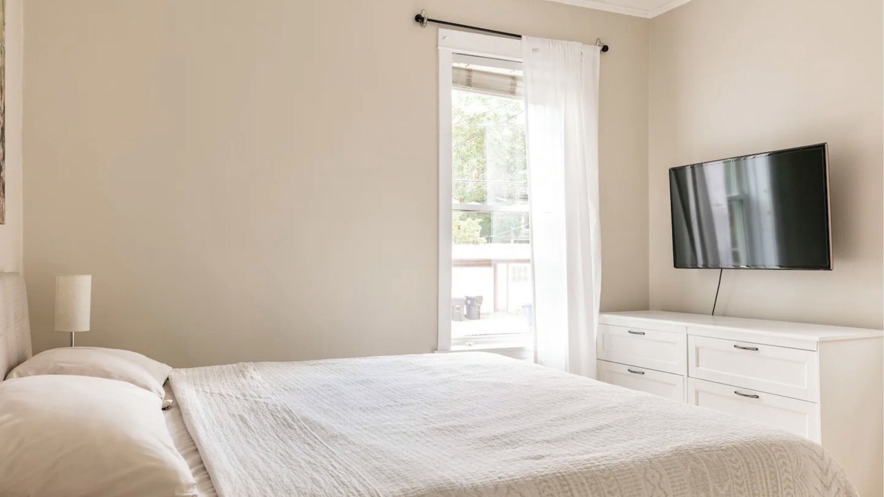 Photo of Bedroom in South Evanston