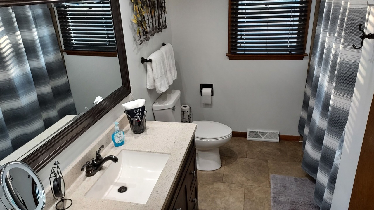 Photo of Bathroom in Manteno