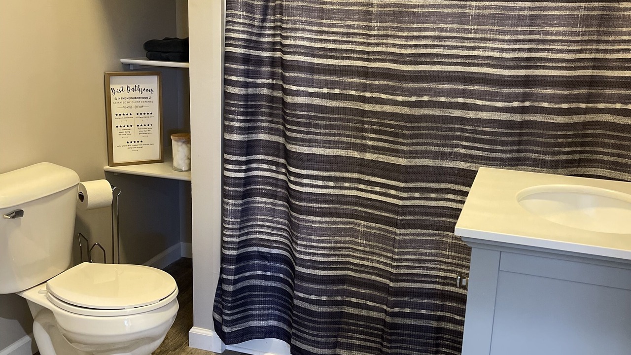 Photo of Bathroom in Ladd