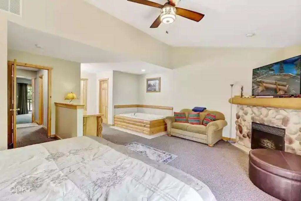 Photo of Bedroom in Utica