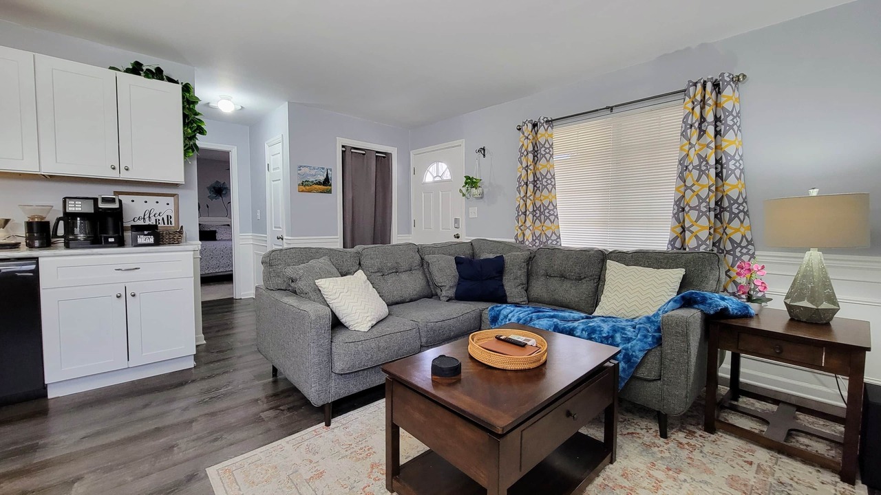 Photo of Livingroom in St. Charles