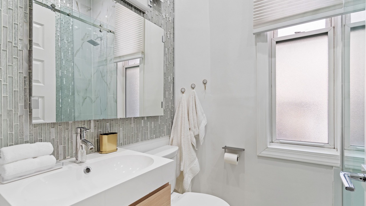 Photo of Bathroom in Lincoln Park