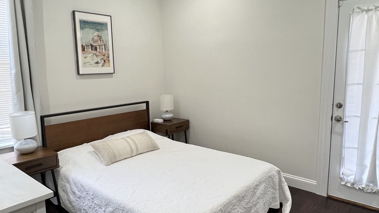 Photo of Bedroom in Lincoln Park