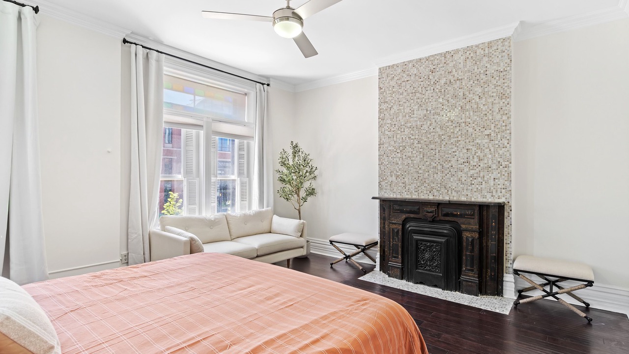 Photo of Bedroom in Lincoln Park