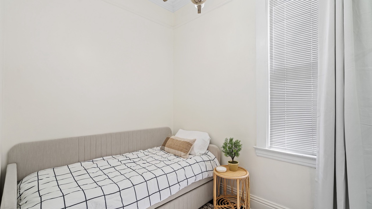 Photo of Bedroom in Lincoln Park