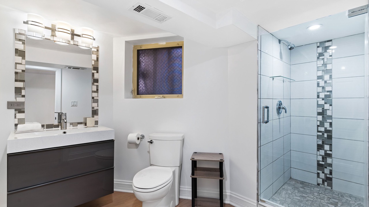 Photo of Bathroom in Lincoln Park