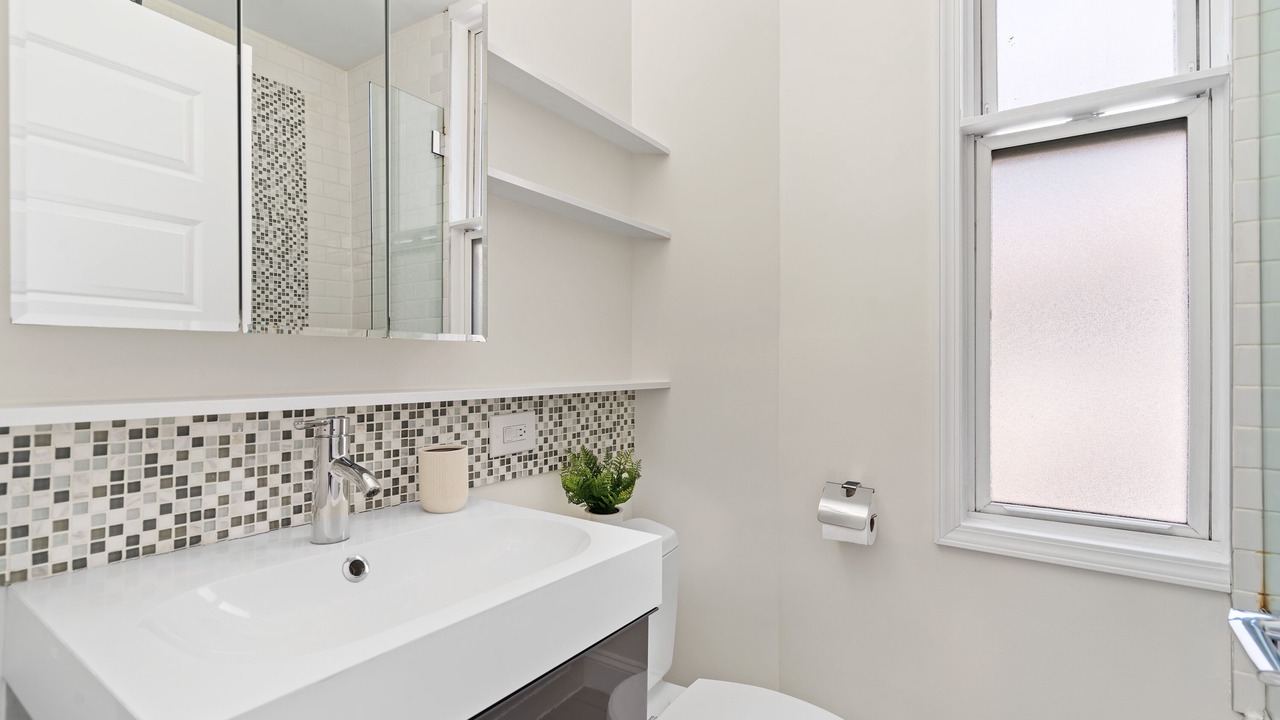 Photo of Bathroom in Lincoln Park