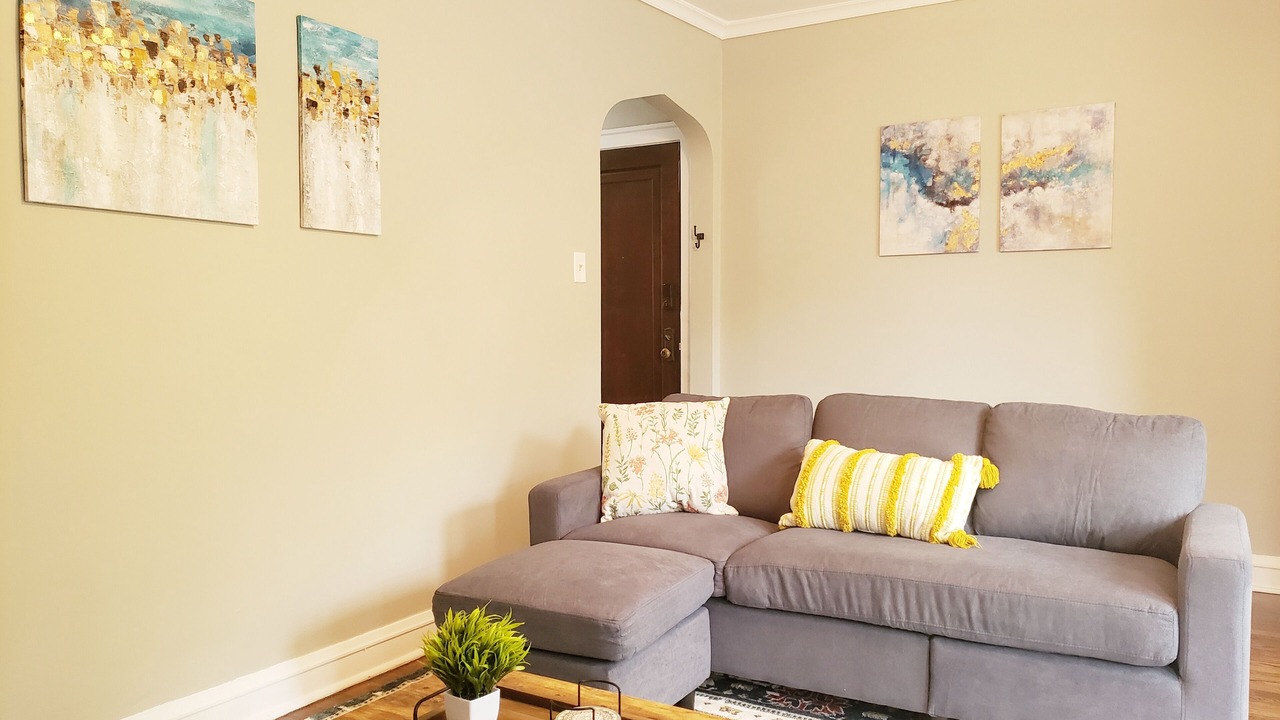Photo of Livingroom in Oak Park