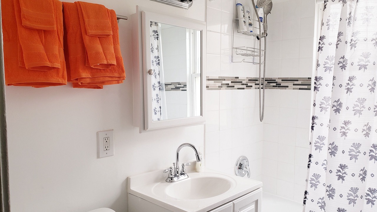Photo of Bathroom in Oak Park