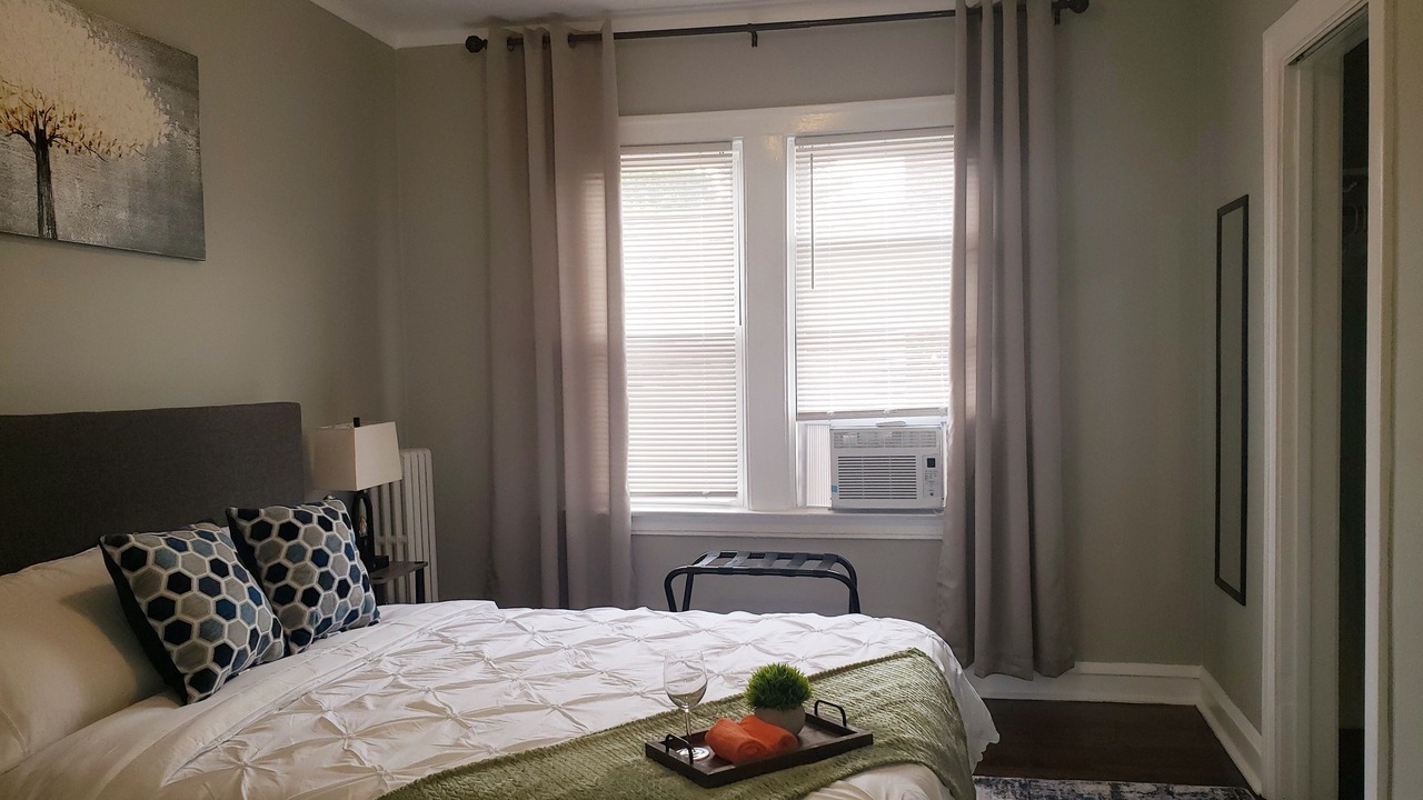 Photo of Bedroom in Oak Park