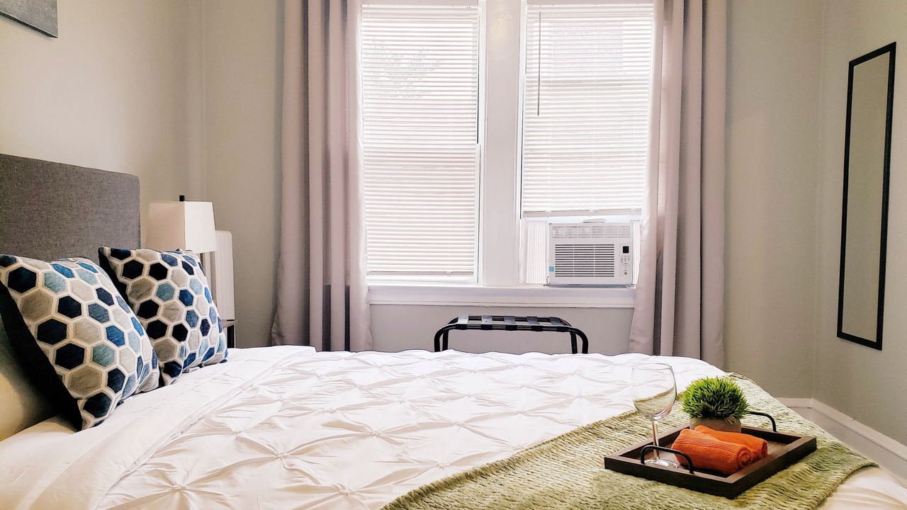 Photo of Bedroom in Oak Park