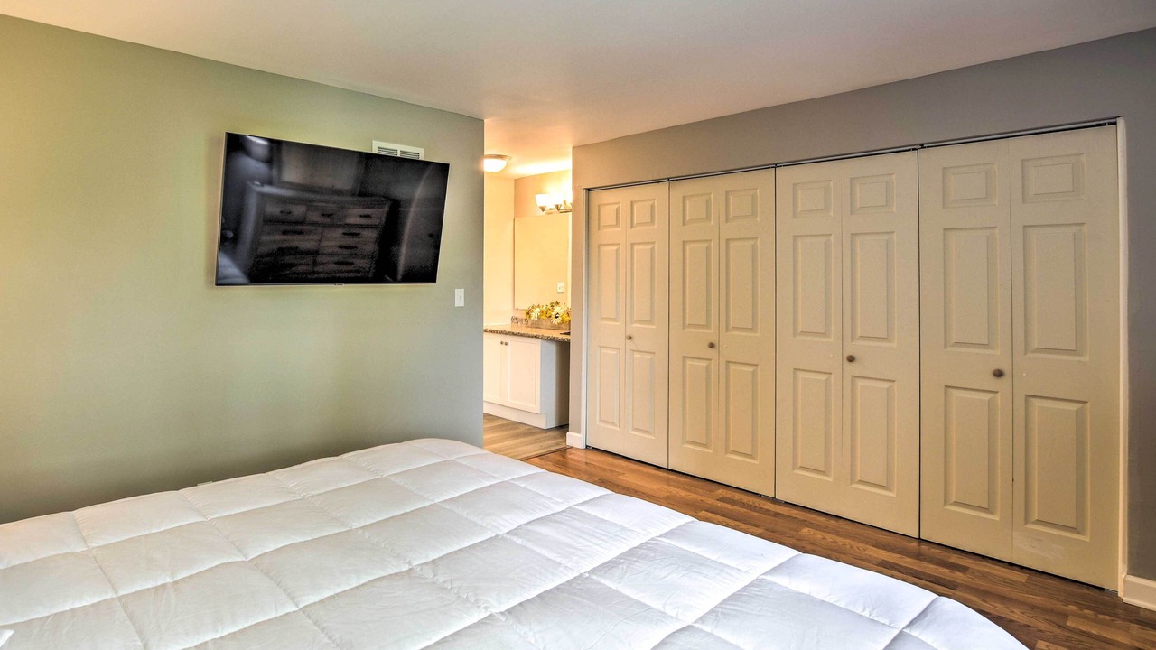 Photo of Bedroom in Schaumburg