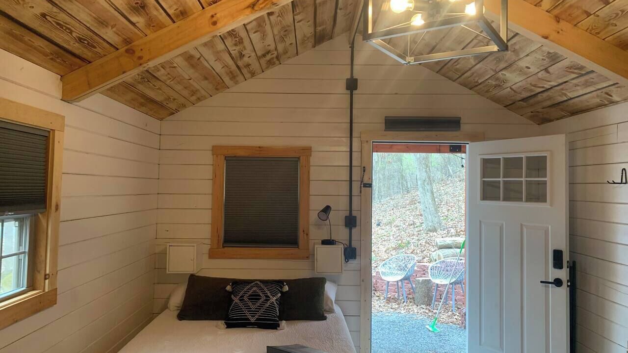 Photo of Bedroom in Goreville