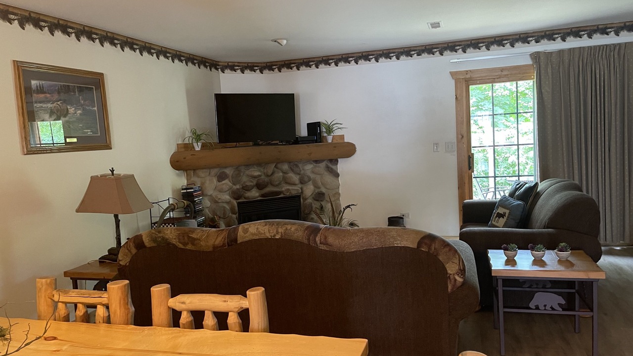 Photo of Livingroom in Oglesby