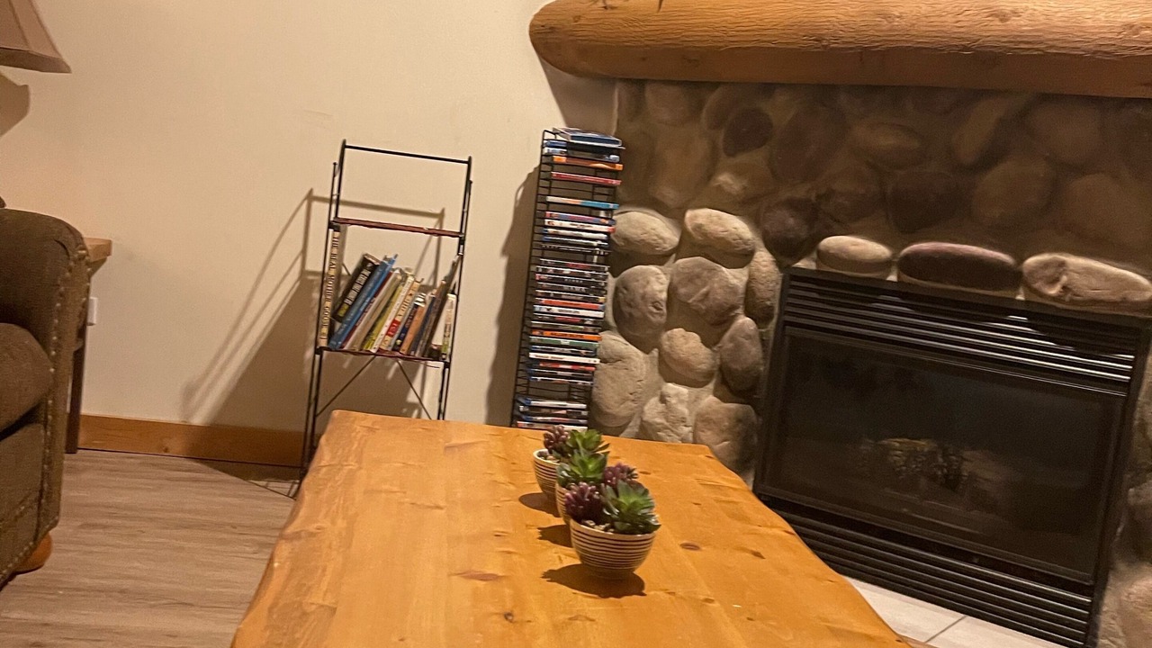 Photo of Livingroom in Oglesby