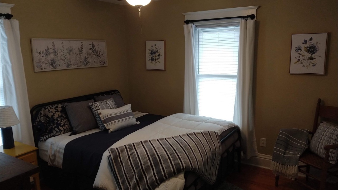 Photo of Bedroom in Elizabeth