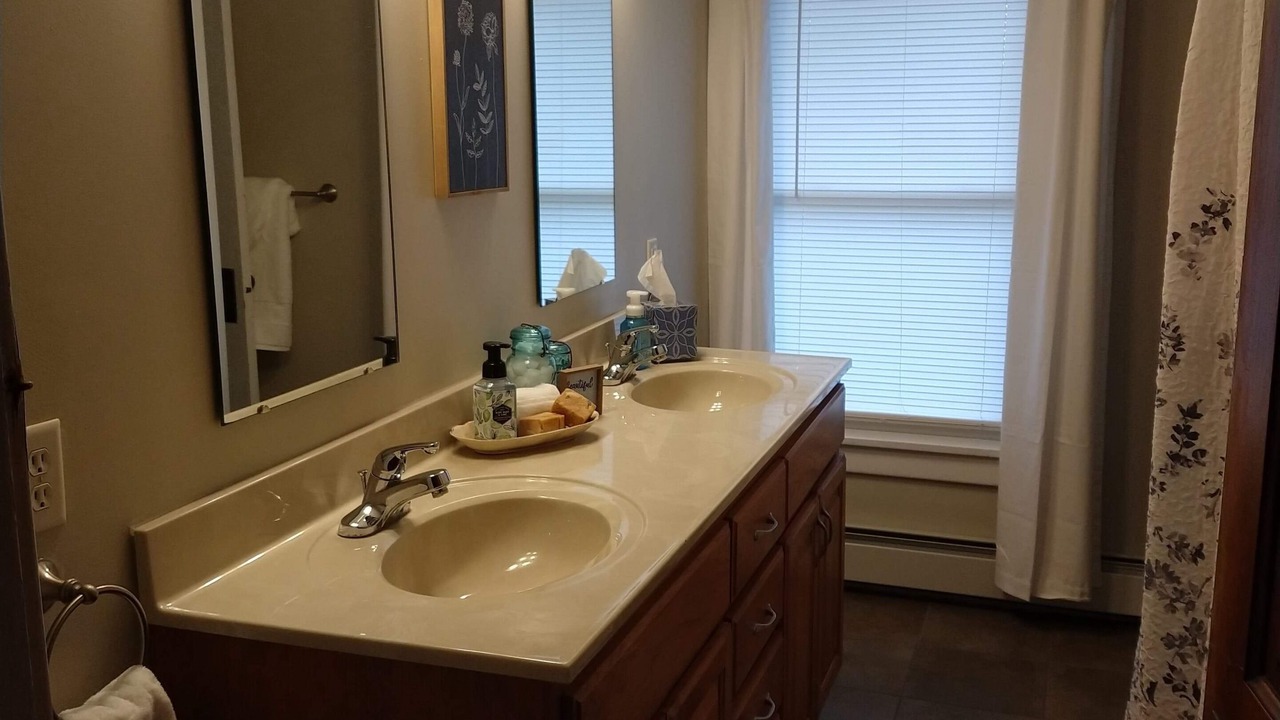 Photo of Bathroom in Elizabeth