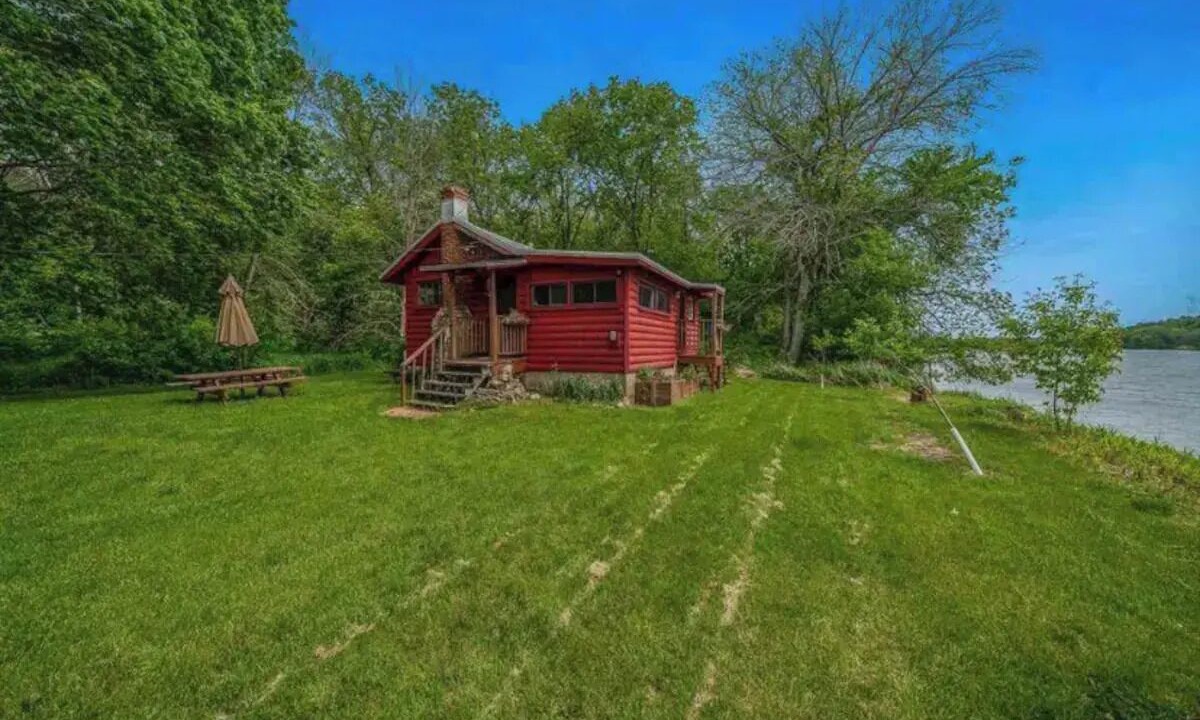 Photo of Outdoor in Holcomb