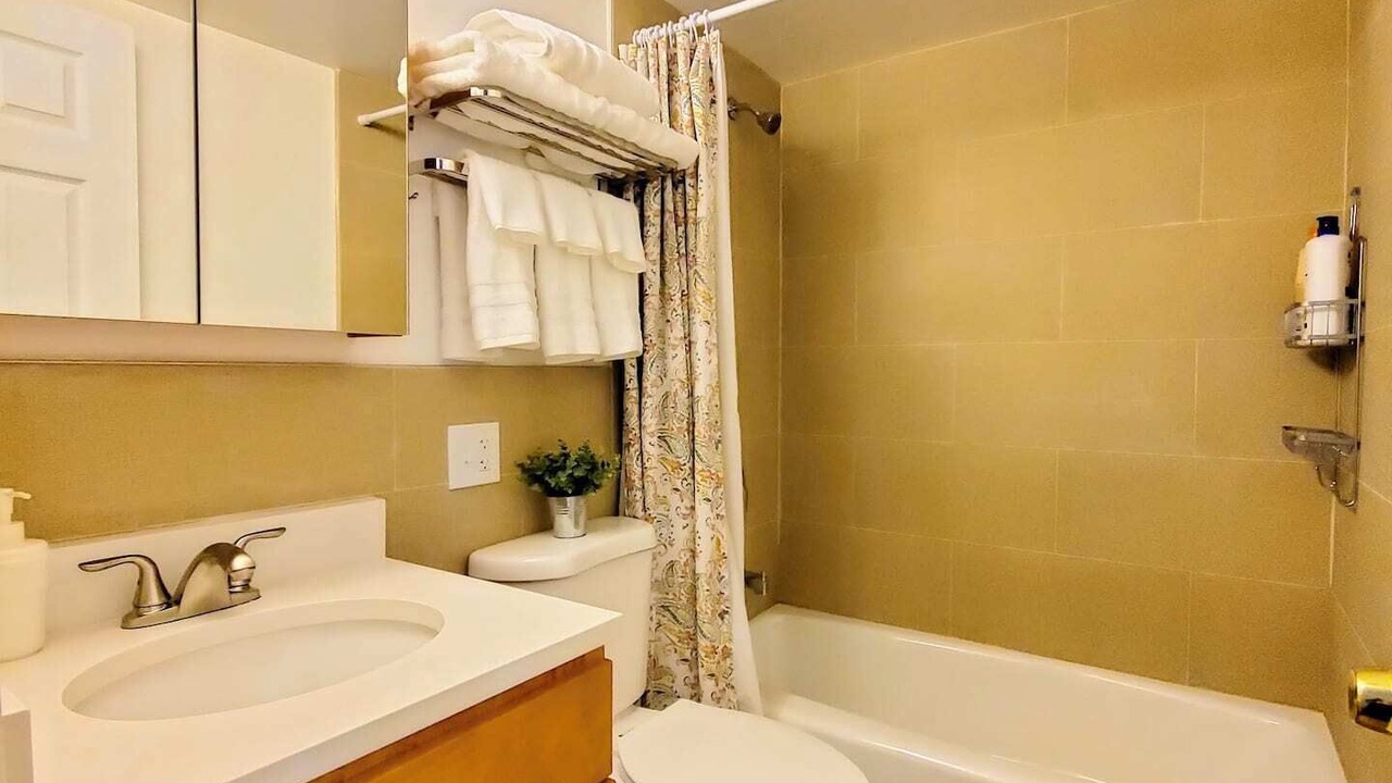 Photo of Bathroom in Chinatown
