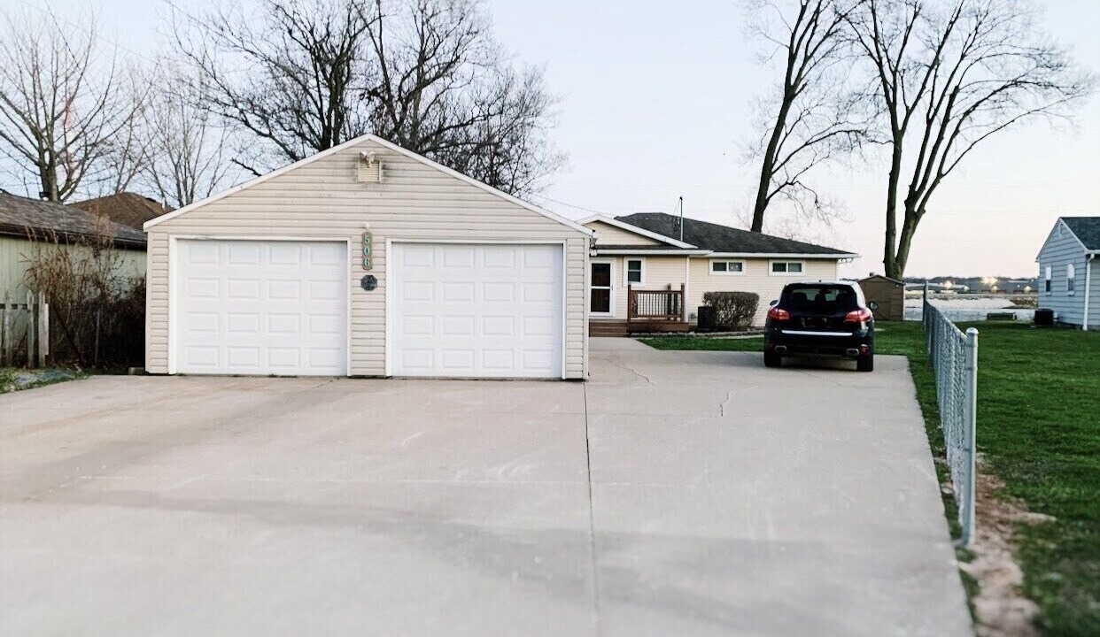 Photo of Outdoor in East Moline