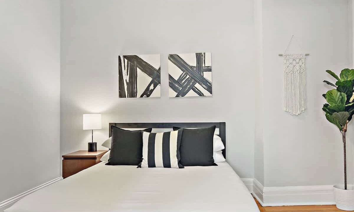 Photo of Bedroom in Wrigleyville