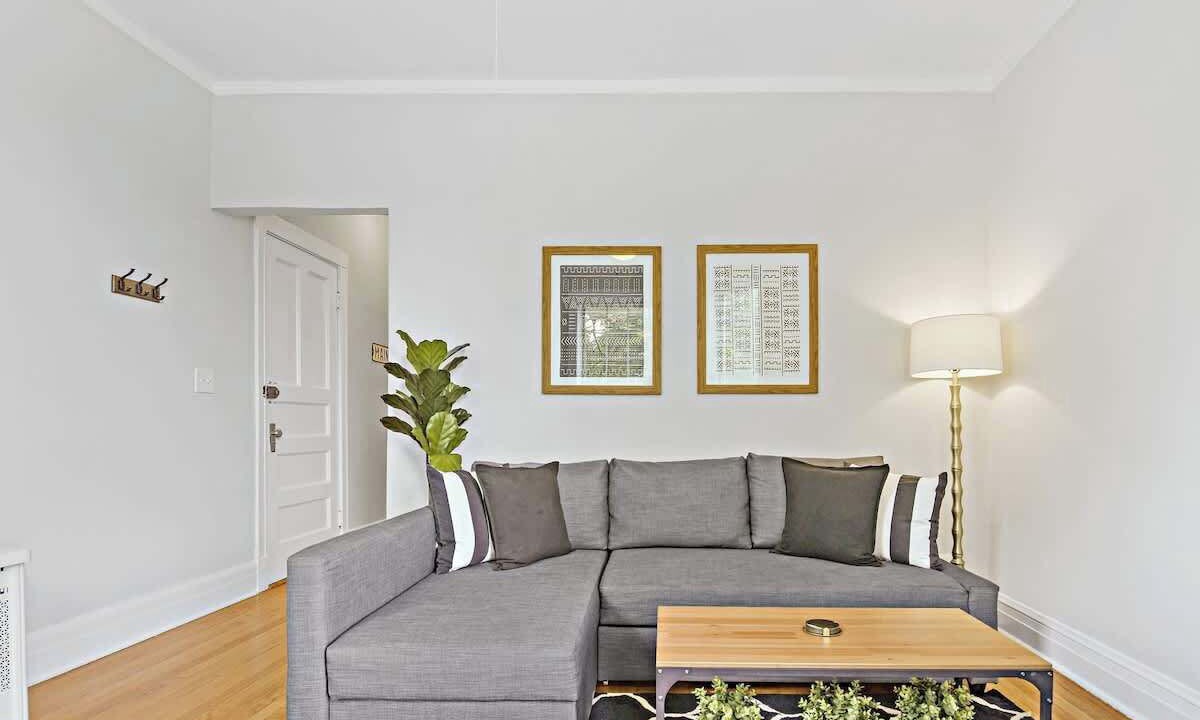 Photo of Livingroom in Wrigleyville