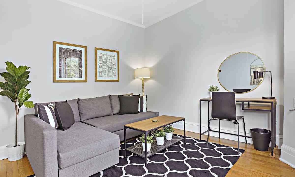 Photo of Livingroom in Wrigleyville
