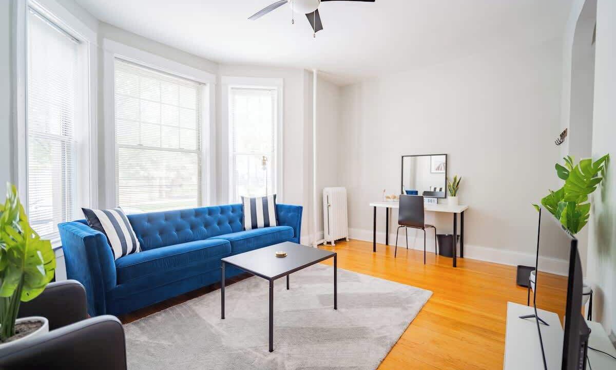 Photo of Livingroom in Wrigleyville