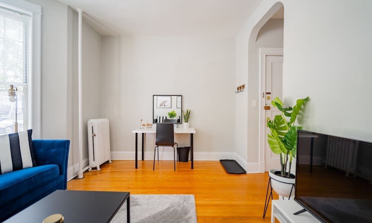 Photo of Livingroom in Wrigleyville