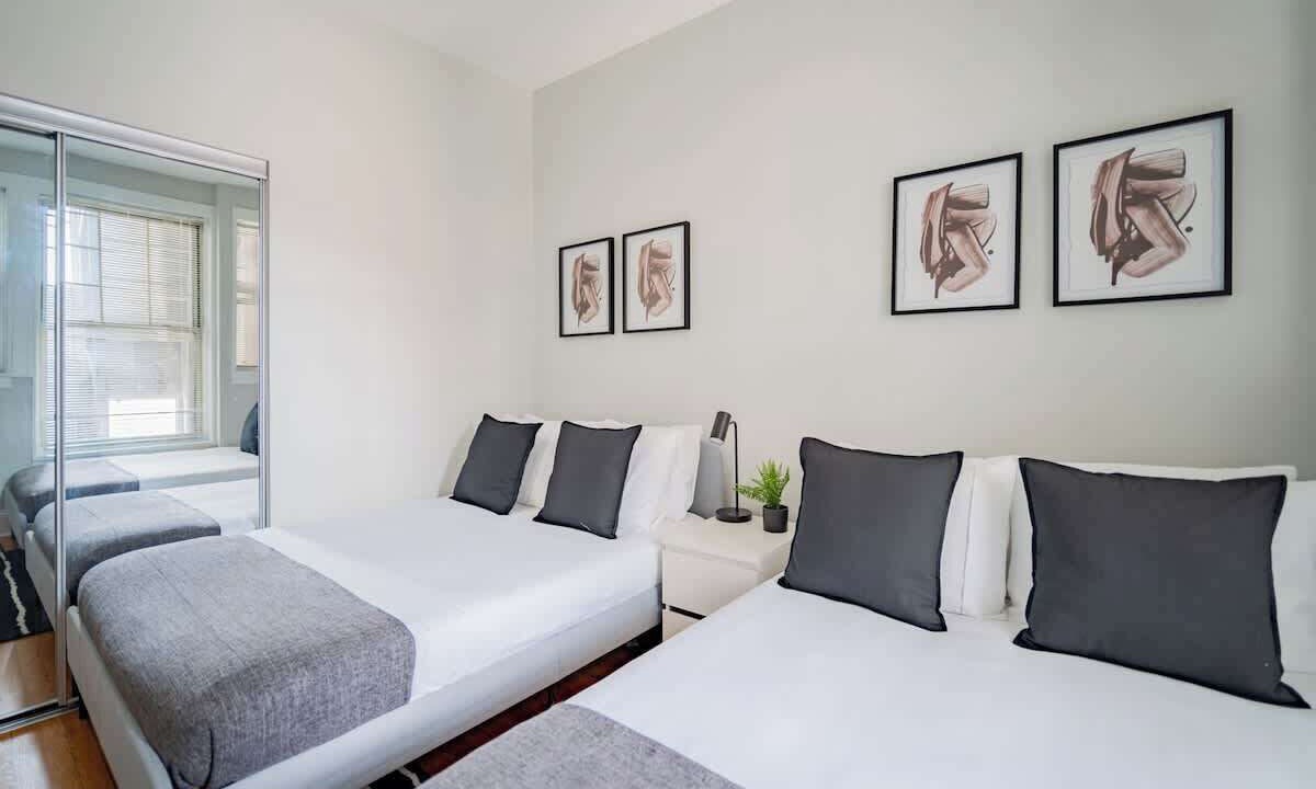Photo of Bedroom in Wrigleyville