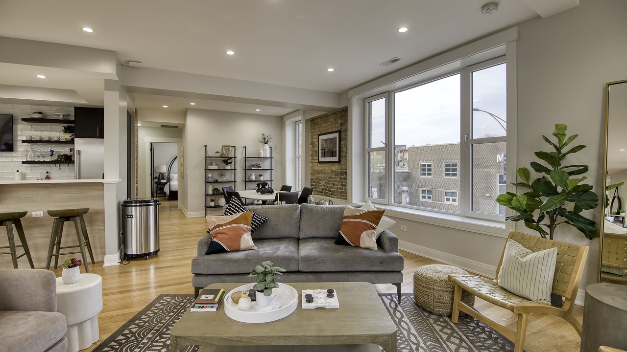 Photo of Livingroom in Wrigleyville