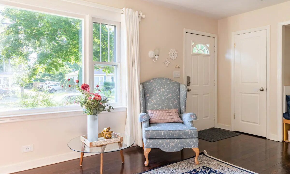 Photo of Livingroom in West Chicago