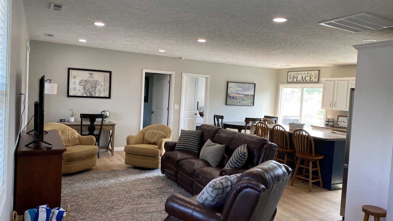Photo of Livingroom in Cobden