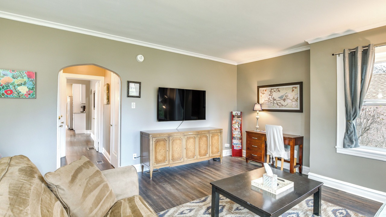 Photo of Bedroom in Evanston