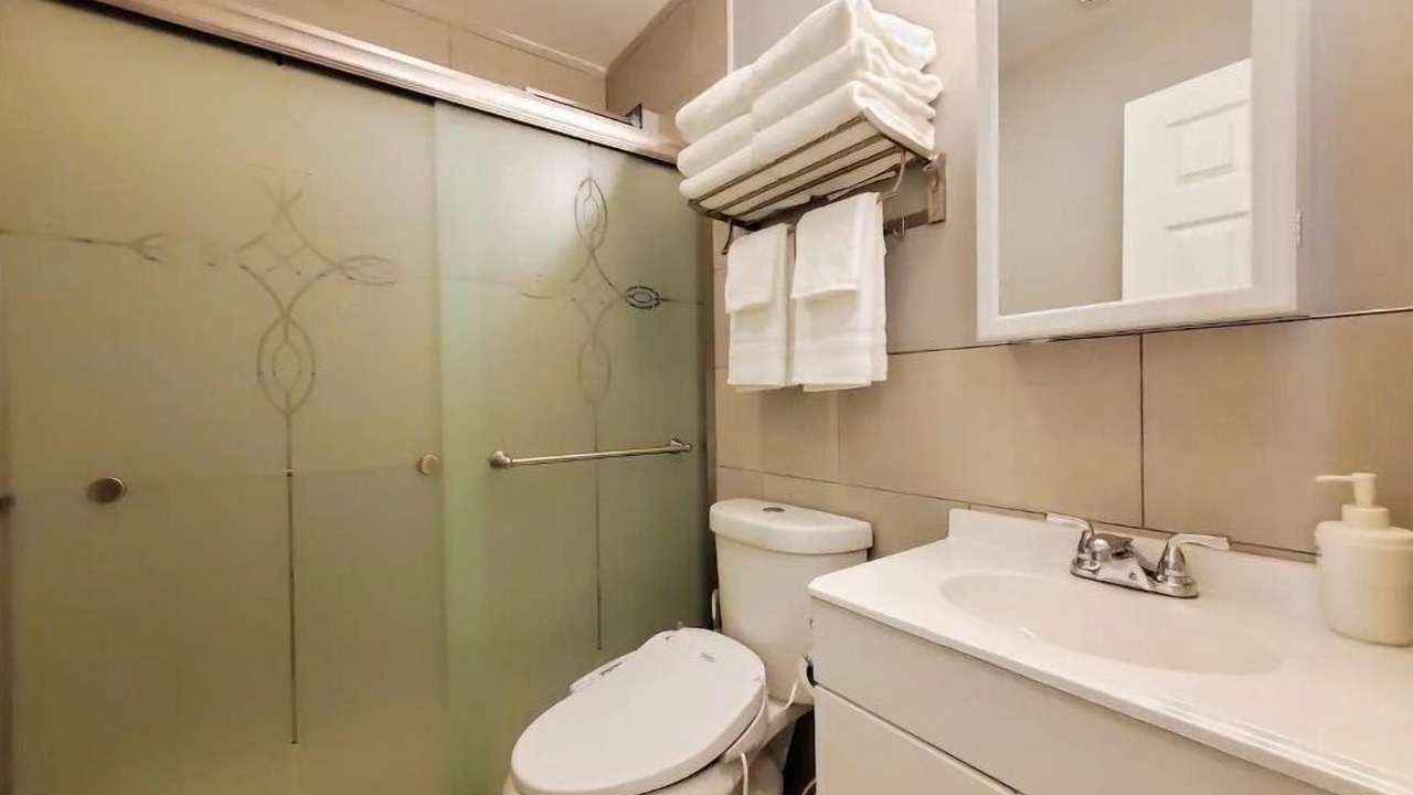 Photo of Bathroom in Armour Square