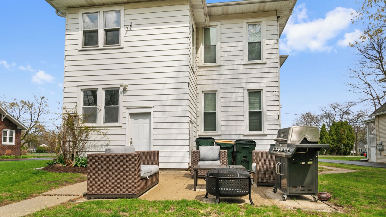 Photo of Patio Balcony in Libertyville