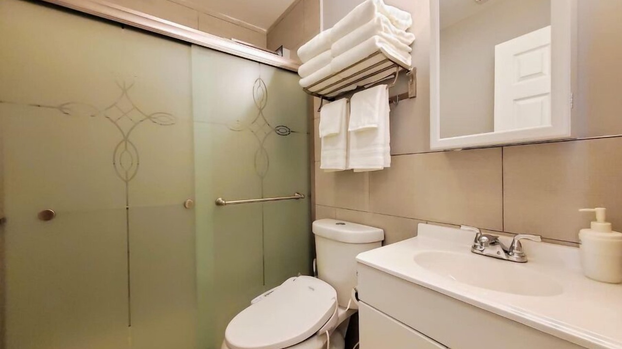 Photo of Bathroom in Armour Square